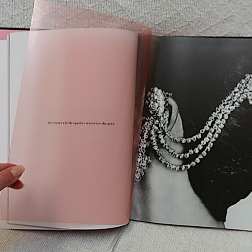 Kate Spade New York SHE Coffee Table Inspirational - Picture 5 of 8